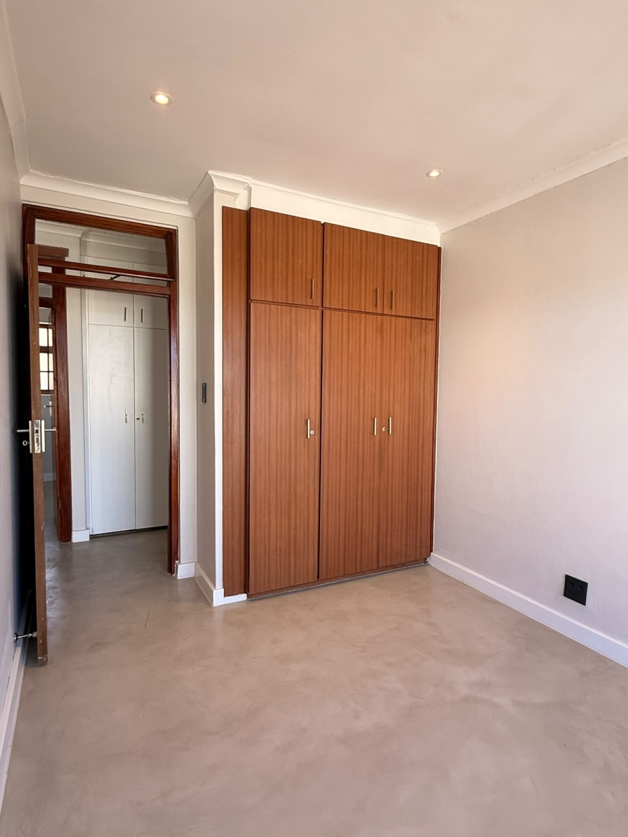 To Let 3 Bedroom Property for Rent in Lakeside Western Cape
